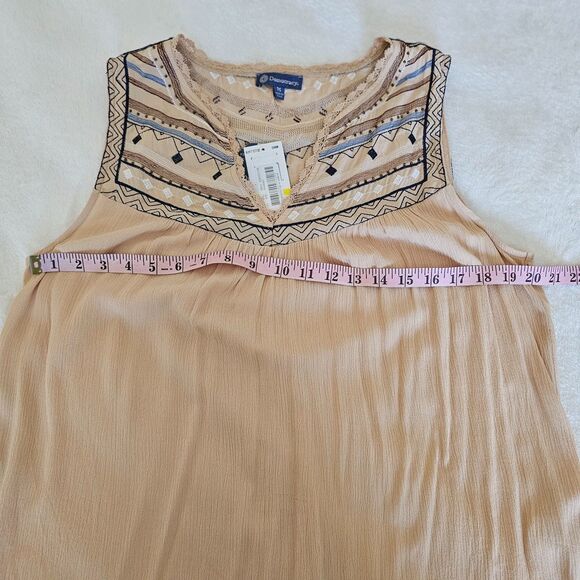 Democracy Cream Sleeveless Blouse Embellished V-Neck Top Size M Boho Chic - Picture 6 of 7